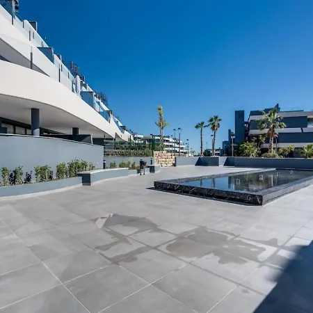 Ultimate - 3br Met Prive Tuin In Oasis 325 Estepona