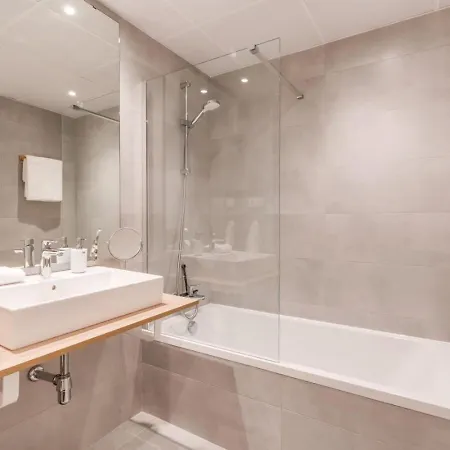 Ultimate - 3br Met Prive Tuin In Oasis 325 アパート *